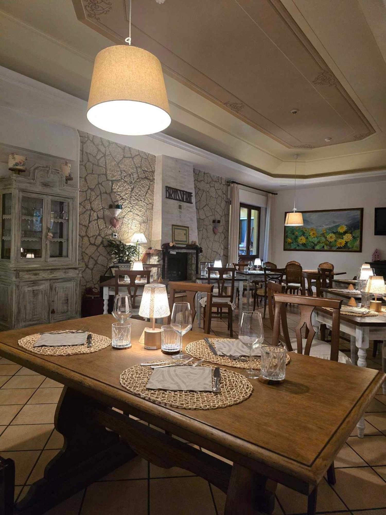Hotel Pineta Ristorante Country House In Fabriano Campodonico  Exterior foto